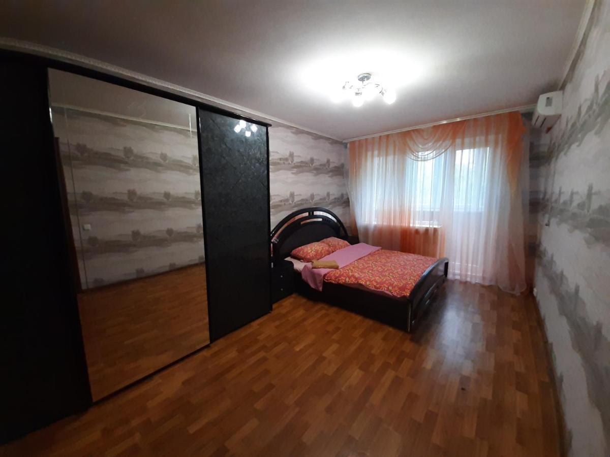 Трёхкомнатные Апартаменты Kryvyi Rih Exterior photo